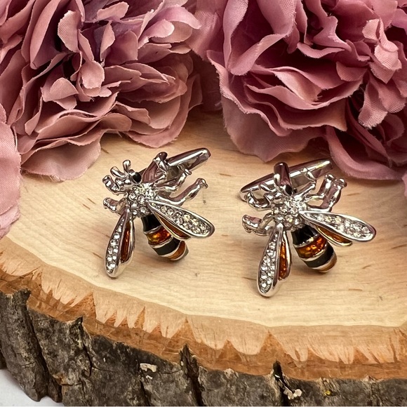 Crystal Amber and Black Bumblebee Wasp Cufflinks - Picture 7 of 16